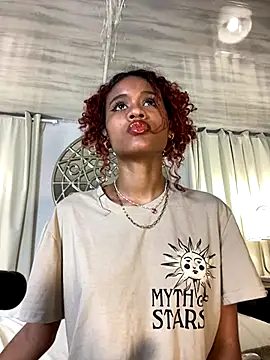 Webcam Model (Aprillbrunette)  is live.Free join now!