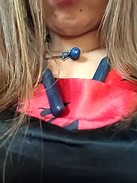 Webcam Model (Magic-heart1)  is live.Free join now!