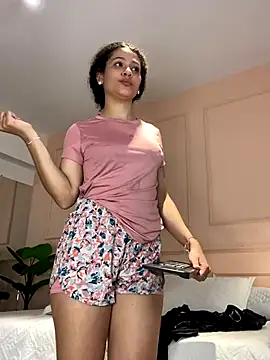 Webcam Model (SHARONN____)  is live.Free join now!