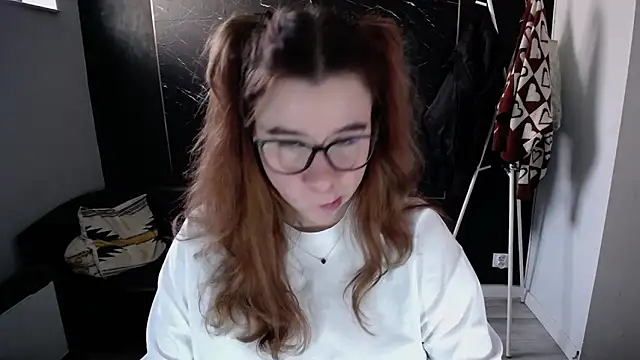 littleviki7 - Littleviki7's free webcam