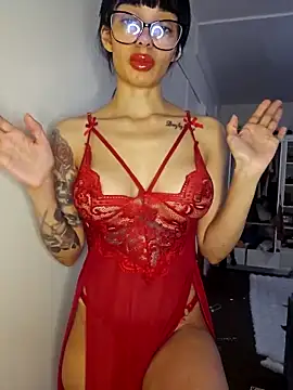 Webcam Model (LucyMiax)  is live.Free join now!