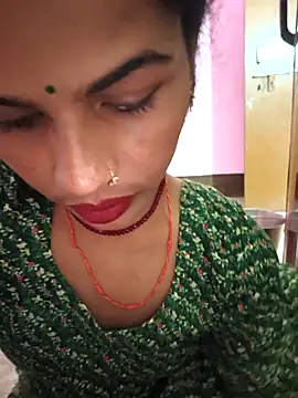 Webcam Model (Eshna_Dabral)  is live.Free join now!