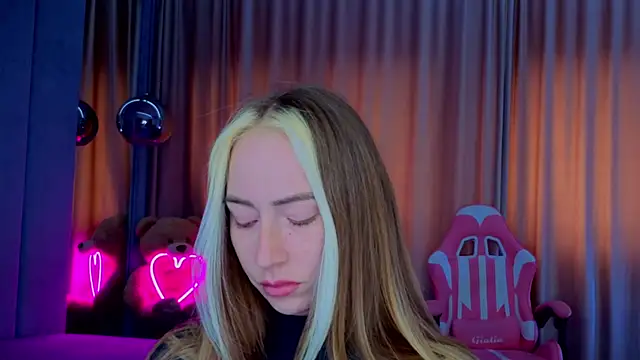 reina_cummings (Ask my age) - Boobies fuck plus 3 min link