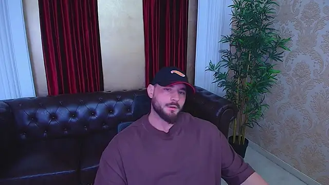 AdamJamesonn Live Webcam on Stripchat