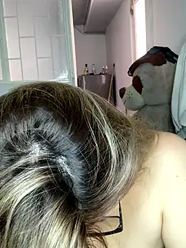 Webcam Model (Blair_Bunnyy)  is live.Free join now!