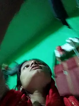 Webcam Model (Hoty_girl_143)  is live.Free join now!