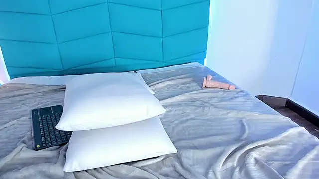 mara_winters_ live show on StripChat 