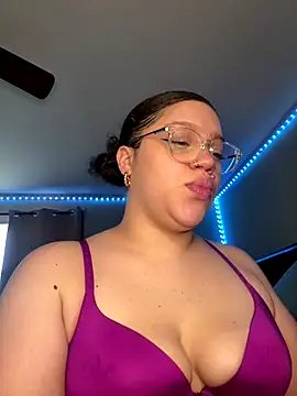 free voyeur web cam QueenNuttCollector