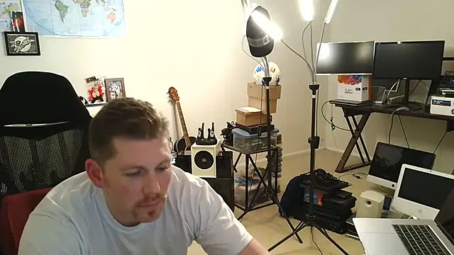 God_Of_ThundeRR webcam