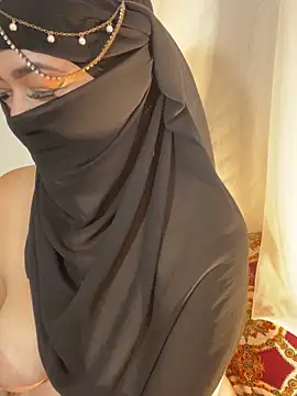 Webcam Model (Amyraa_)  is live.Free join now!