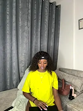 Webcam Model (peeky_pinky)  is live.Free join now!