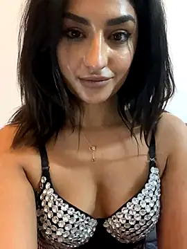 Webcam Model (Mia_spicyy)  is live.Free join now!