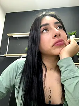 Webcam Model (isabella_jade)  is live.Free join now!