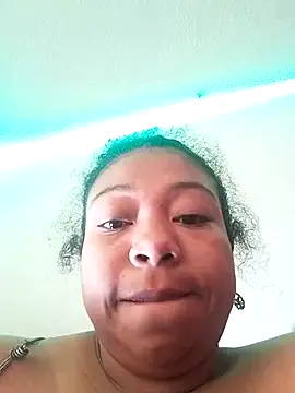 Webcam Model (Xaira_Ruiz_)  is live.Free join now!