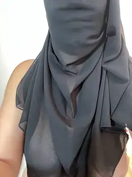 Webcam Model (Amyraa_)  is live.Free join now!