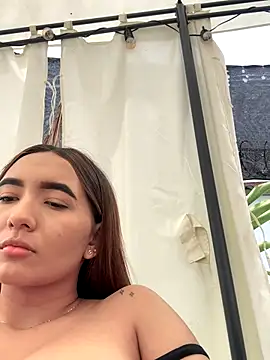 aleja_velez (F teen) - FINGERING PUSSY + SPIT PUSSY🌸🥵🔥