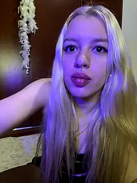 Webcam Model (tiffanystarling)  is live.Free join now!