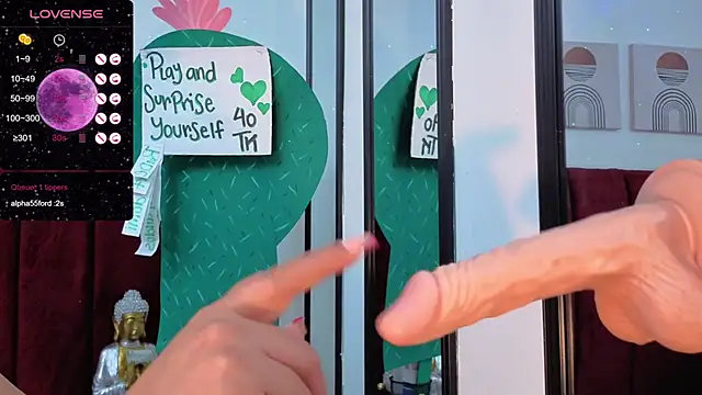  selena_castillo chat room