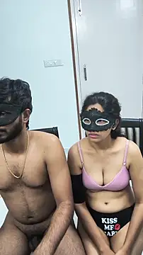 NAUGHTY_INDIAN_COUPLE