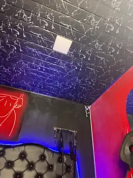 Webcam Model (Thyana_LS)  is live.Free join now!