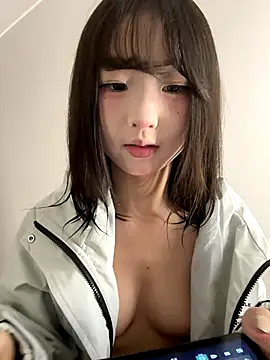 lelebaybay888 live cam