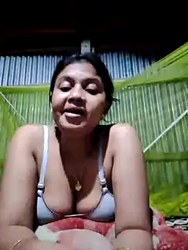 Webcam Model (sexylive1100)  is live.Free join now!