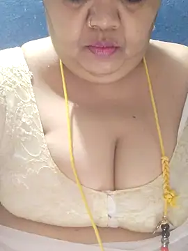 Webcam Model (tamilthanushri)  is live.Free join now!