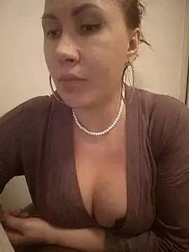  ROXOLANAA_SEXY chat room