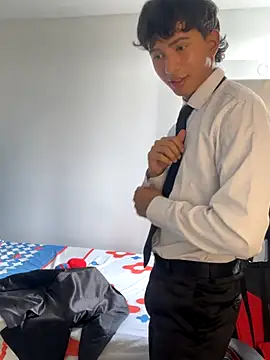 leonarrrd_01 (M young) - Jero off and ride dildo