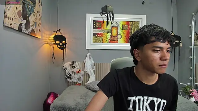 markbowie (M twink) - show ass hot