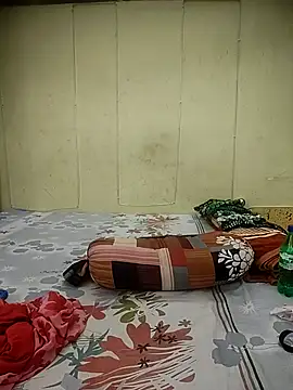 Webcam Model (Snaya-baby)  is live.Free join now!