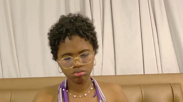 Live sex cam of didoelizabeth