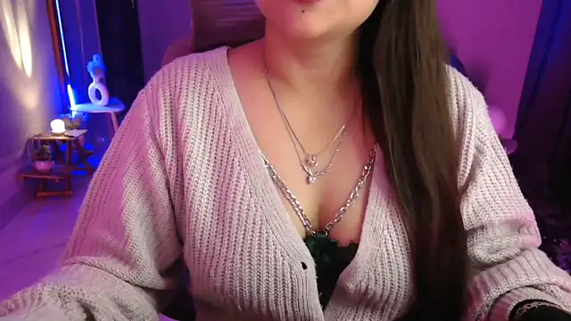 Mitikaa's Stripchat show and profile