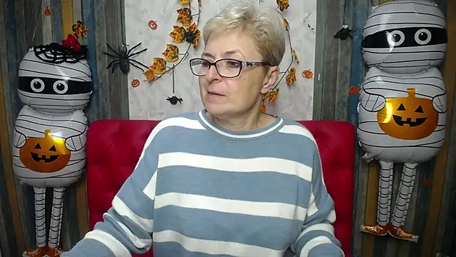 EmiliaGree's Stripchat show and profile