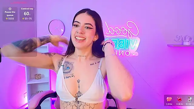 sex cam Alice Vixen