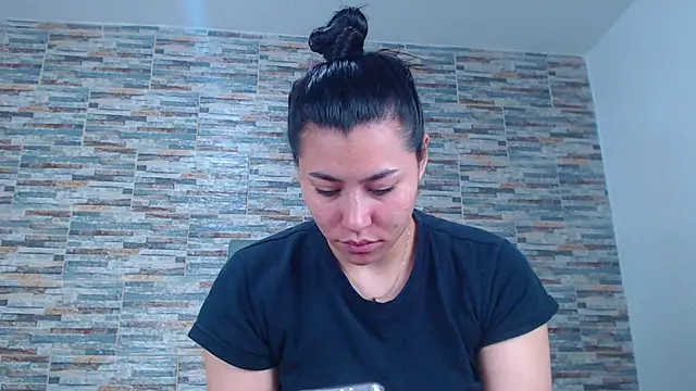 _joy_yva live cam screenshot female from Colombia on Wobip – Live Webcams, Clips & GIFs