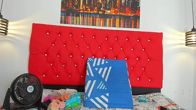 carolinacrus01 live cam screenshot female on Pron.Webcam – Live Webcams & Adult Chat