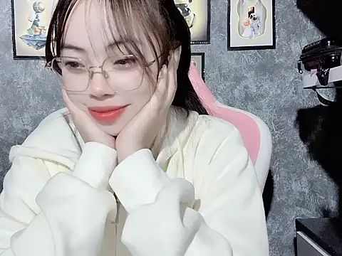 Ellie039 from StripChat is Private