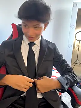 Leonarrrd_01 Live Webcam on Stripchat