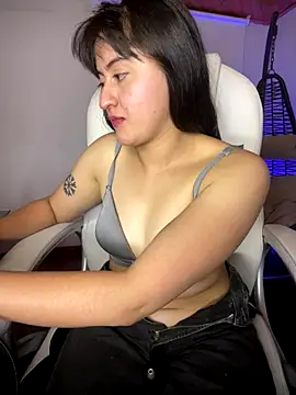 Webcam Model (Camila_pinkk)  is live.Free join now!