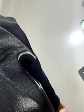 Webcam Model (lonely_shewolf)  is live.Free join now!