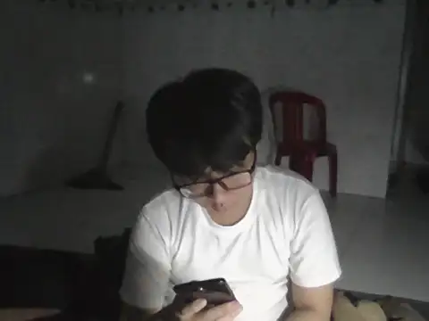 yours_c Live Webcam on Stripchat