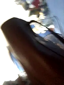 larj021bb (F young) - usar o vibrador por 5 min