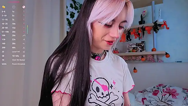  TristaRoht chat room