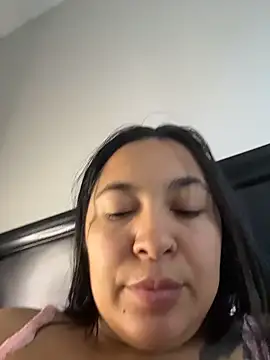 latina_curvy22