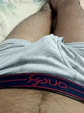 hornyucum4me - Hornyucum4me's free webcam