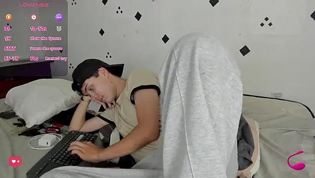 crushnier1 (M twink) - CUM SHOW IN FREE