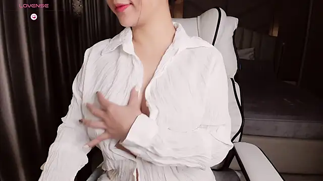 girl__funny (Ask my age) - make me moan orgasm:onbed::behind: