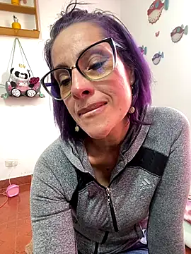 Webcam Model (Goddess-Love-)  is live.Free join now!