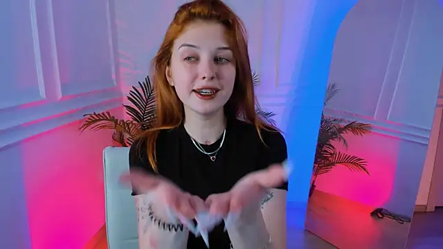 oki_mie (F teen) - take off shorts